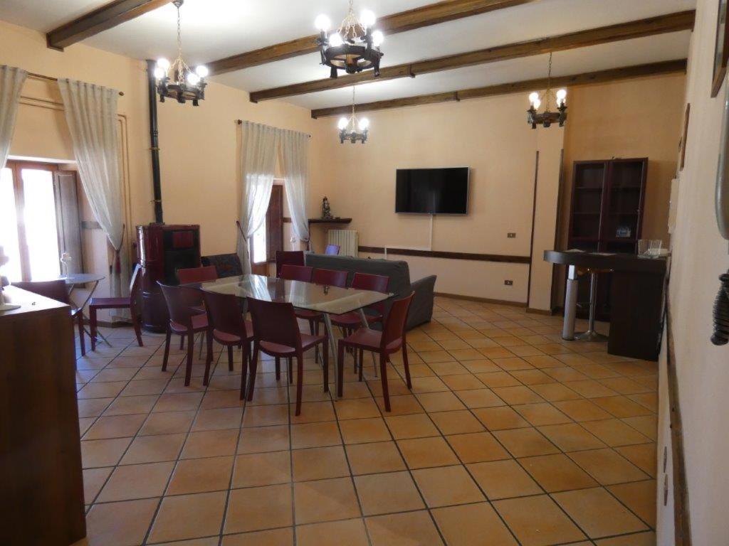 Dimora Fresilia Casa Vacanze Opi Exterior photo